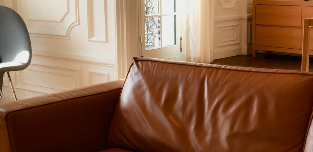 MAINTAINING HYGIENIC LEATHER FURNITURE AND SURFACES IN COMMERCIAL SETTINGS