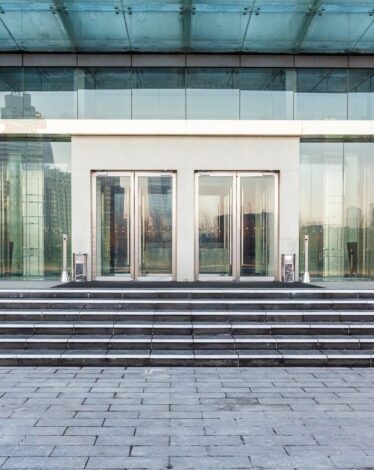 EXTERIOR CARE: WHY SHOULD ENTRANCES, PATHWAYS, AND PATIOS BE MAINTAINED REGULARLY?